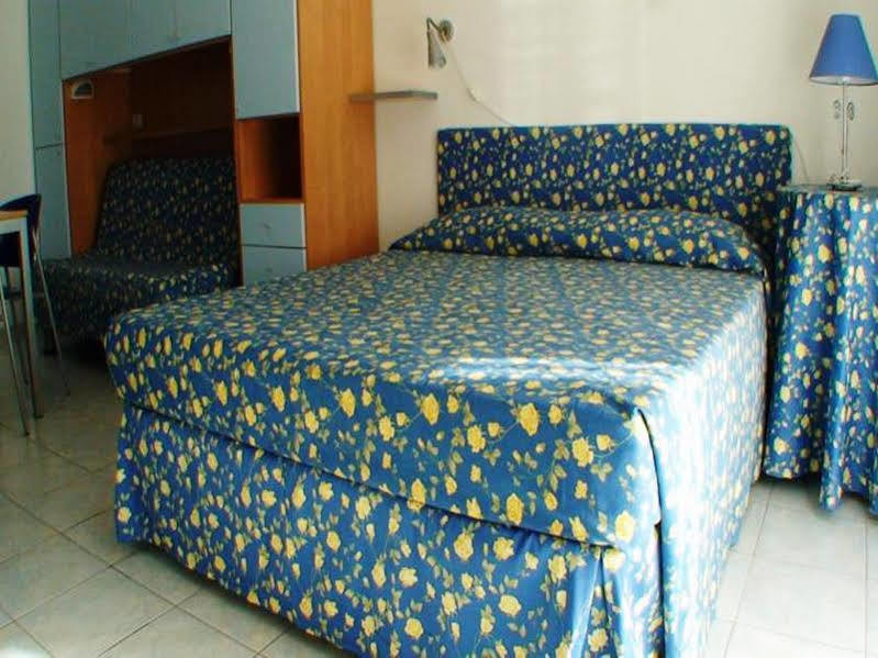 Hotel Residence Il Conero 2 นูมานา ภายนอก รูปภาพ