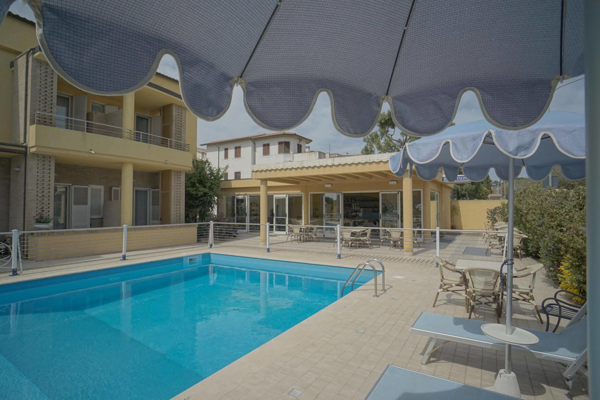 Hotel Residence Il Conero 2 นูมานา ภายนอก รูปภาพ